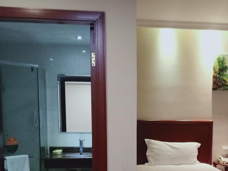 Greentree Inn Jiangsu Taizhou Jingjiang Bus Station Express Hotel Экстерьер фото